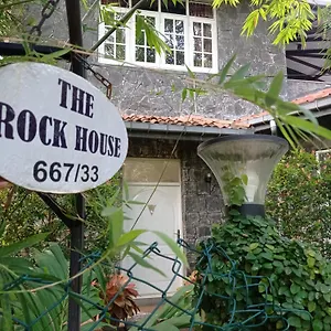 the-rock-house.kandyhotelsnow.com/